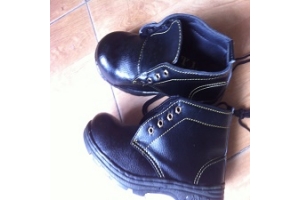 Giày bảo hộ ABC chỉ vàng cao cổ